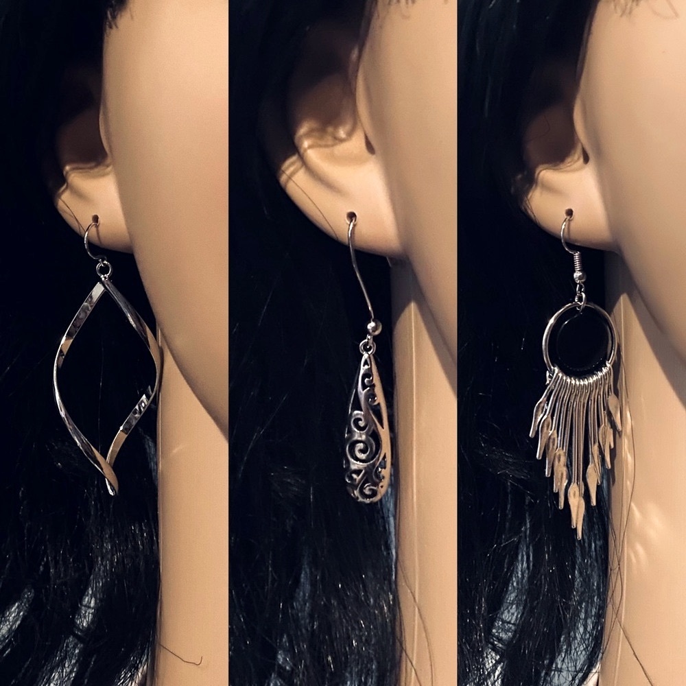 Silver Earring Set.